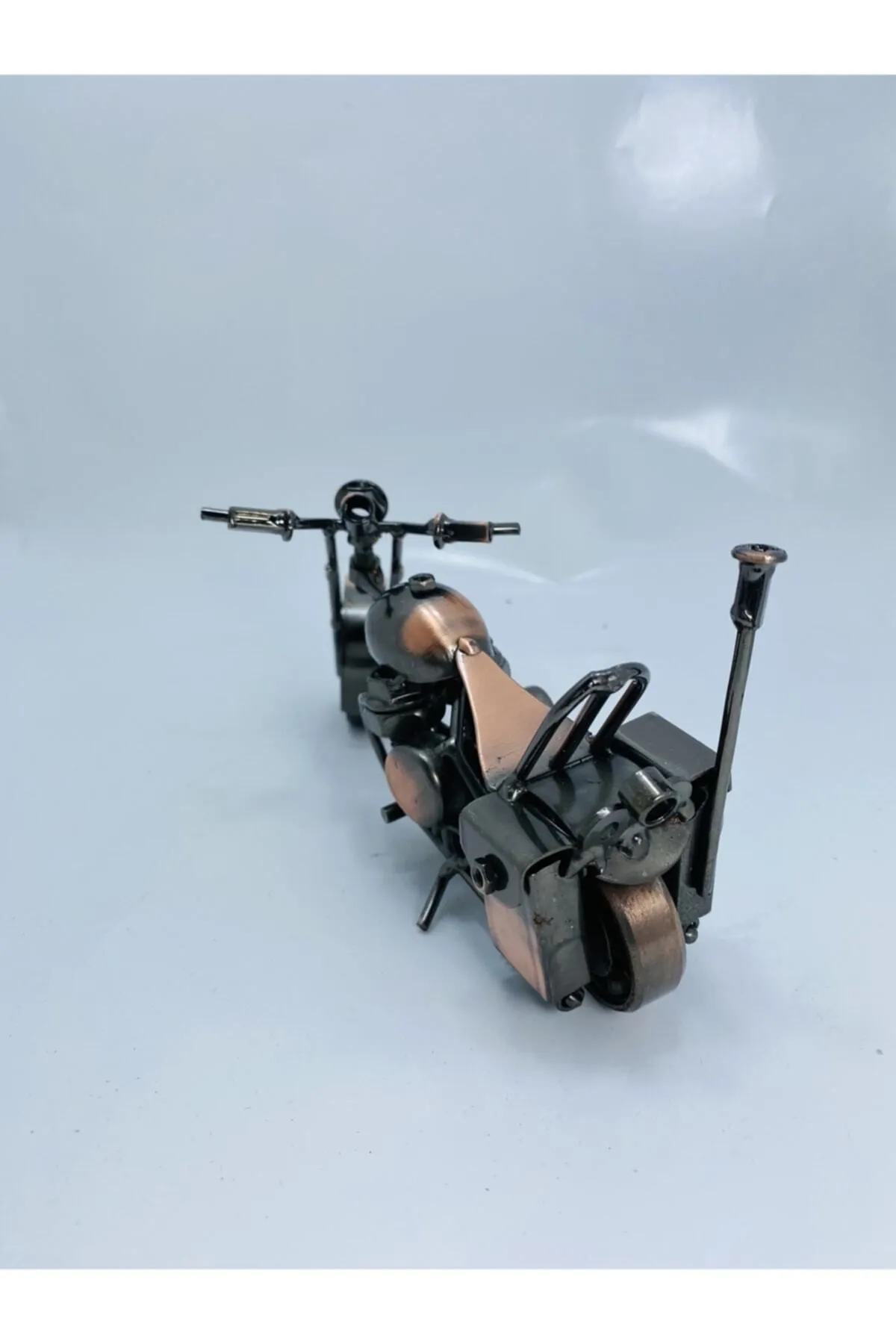 MYK HEDİYE VE SANAT ATÖLYESİ  Metal El Yapımı Çantalı Motor görsel 3