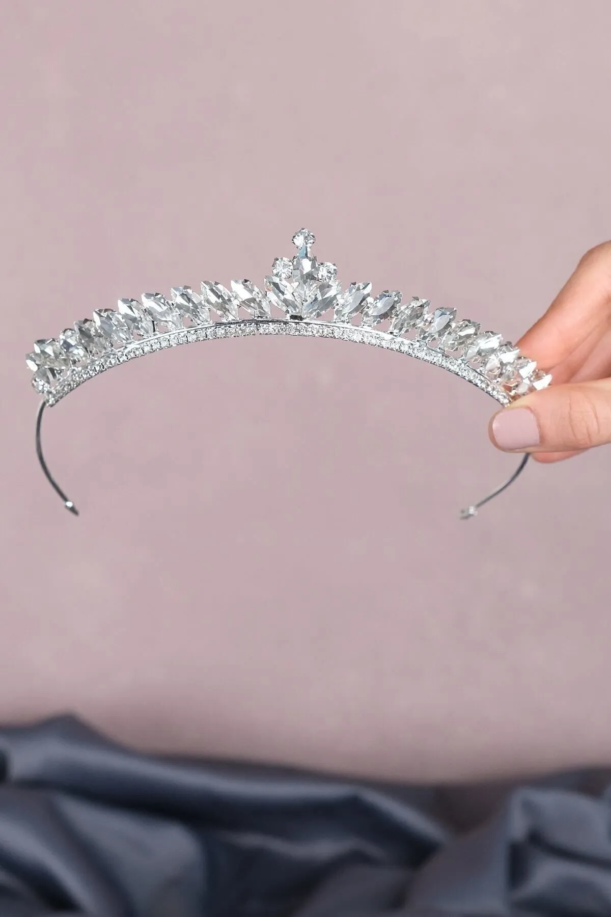 SavBrand Gelin Nikah Aksesuarı Ve Düğün Aksesuarı İnce Mekik Taşlı Gelin Kına Tacı