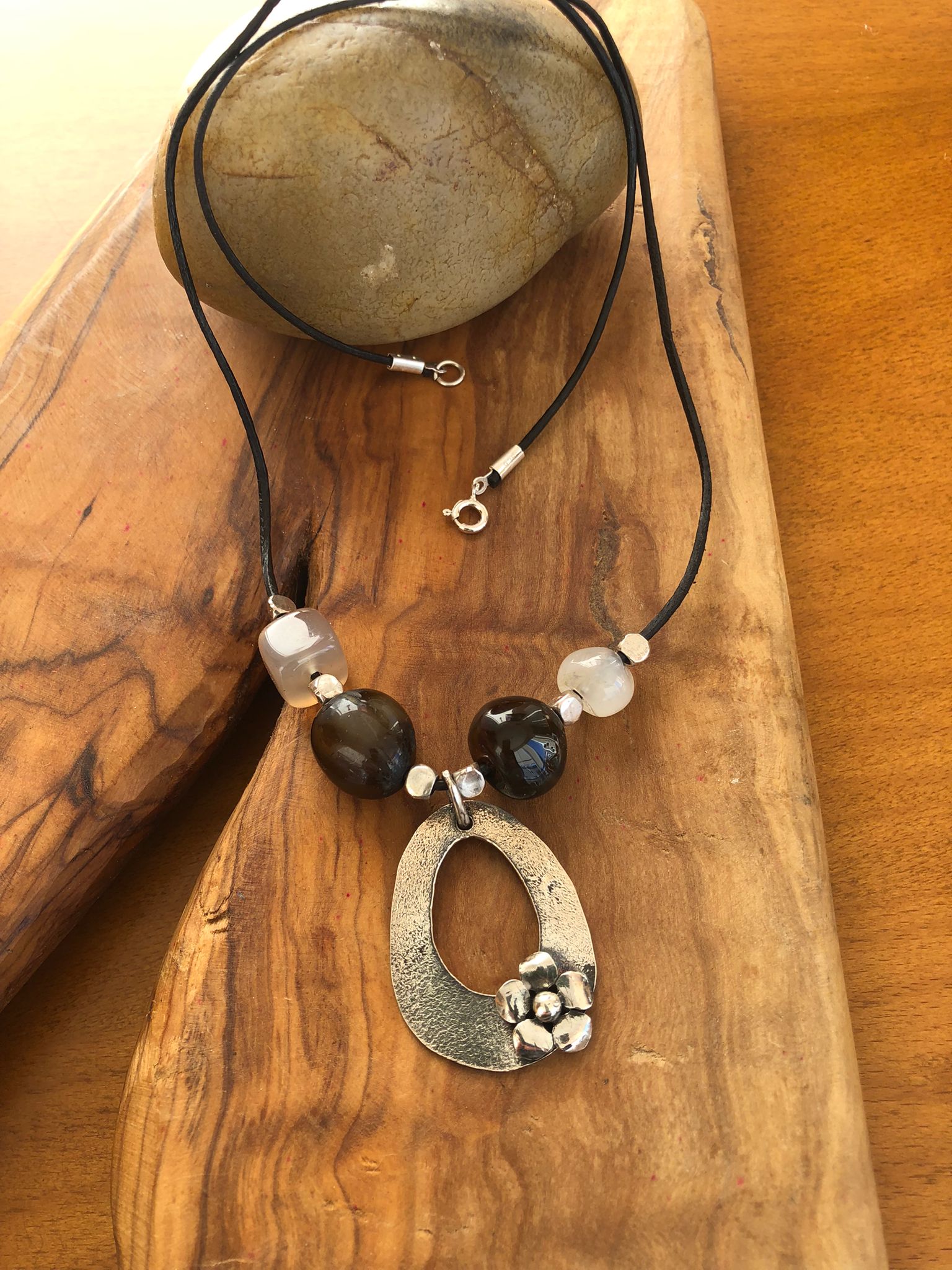 Opal Silver 925 Ayar Gümüş Tasarım Natürel Akik Taşlı Kolye Deri Kordonlu Gümüş Kilitli Kolye görsel 2