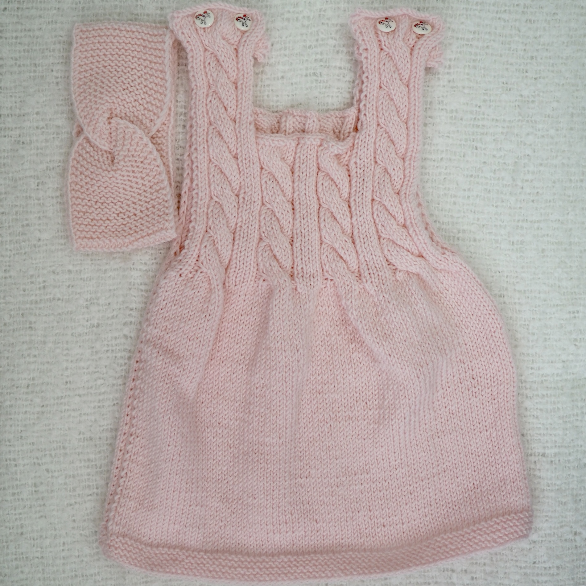 Pembe Elbise-Bandana ve Sevimli Tavşancık Amigurumi Oyuncak Hediye Kutusu görsel 3