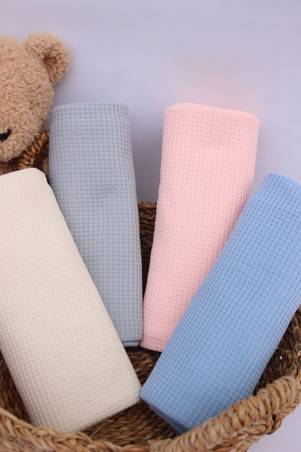 Huggy Mommy Gri Bebek Battaniyesi 80x90 Cm %100 Pamuk Waffle Kumaş Nefes Alan Antialerjik Yenidoğan Battaniye görsel 2