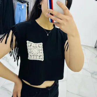 GButik's Püsküllü Dantel Detay Bluz