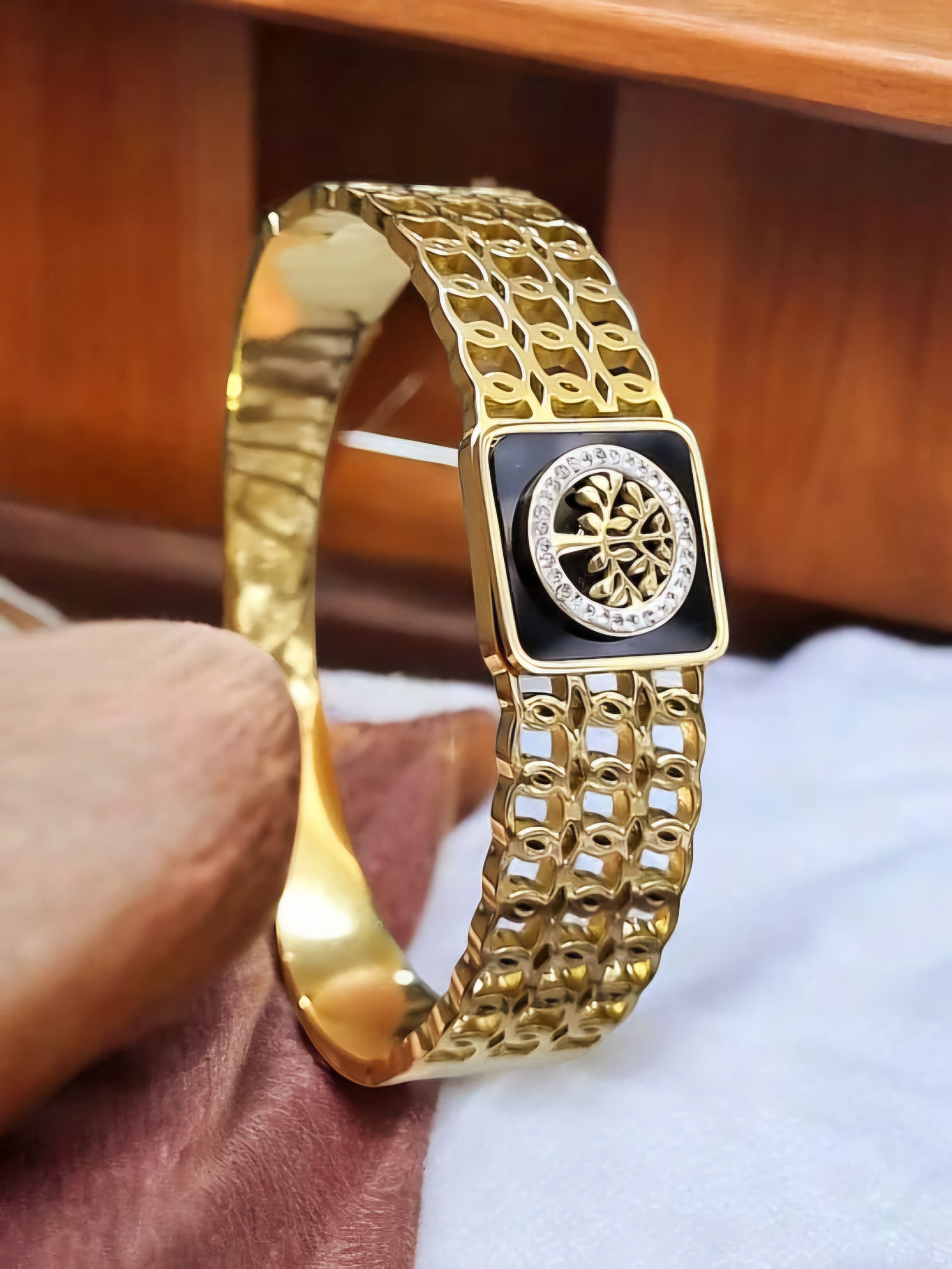 hayat ağacı taşlı çelik gold kelepçe