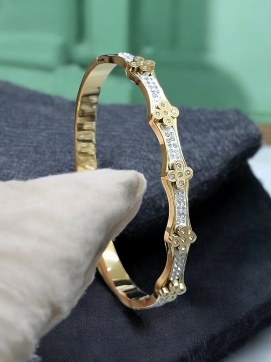 316L çelik gold papatya taşlı kelepçe