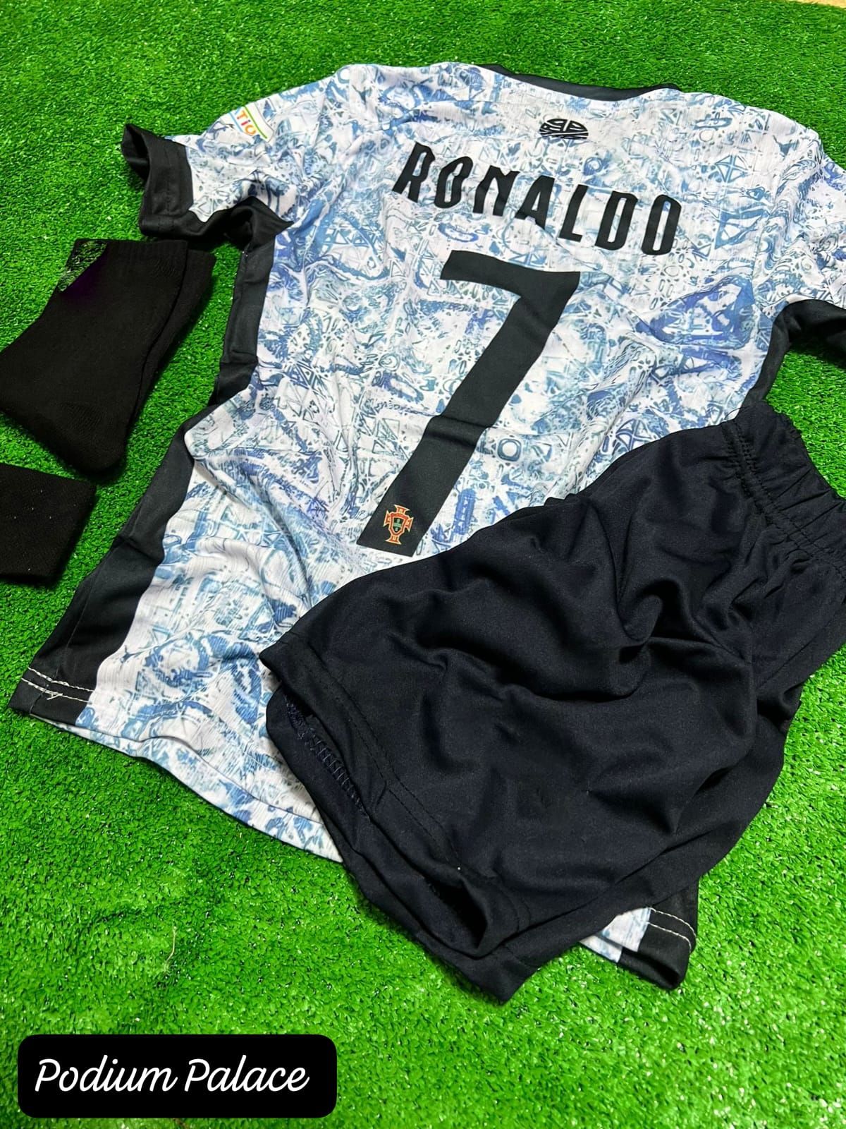 Portekiz 2024-25 Yeni Sezon Cristiano Ronaldo İç Saha Çocuk Forması 4'lü Set(buz mavisi)