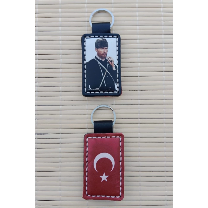 Ozel uretim Ayyildiz Bayrakli Ataturk Siluetli Hakiki Deri Hediyelik Anahtarlik