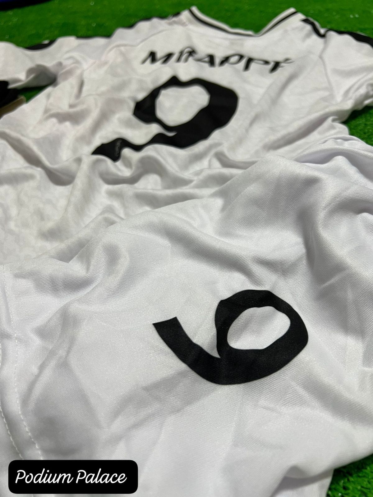 Real Madrid 2024/25 Yeni Sezon Kylian Mbappe Deplasman Çocuk Forması 4 Lü Set(beyaz)