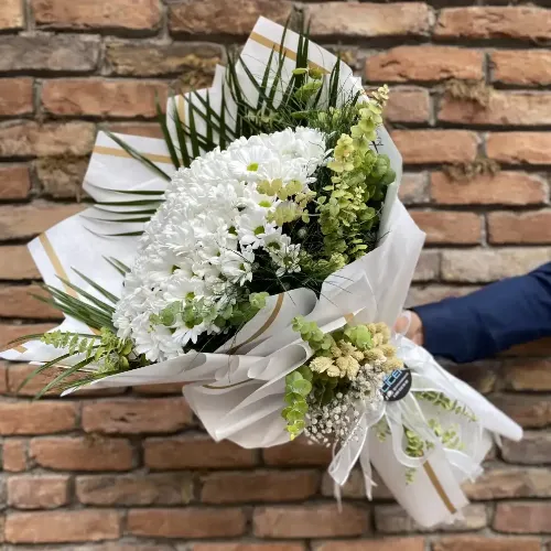 Derin Flowers Agatha