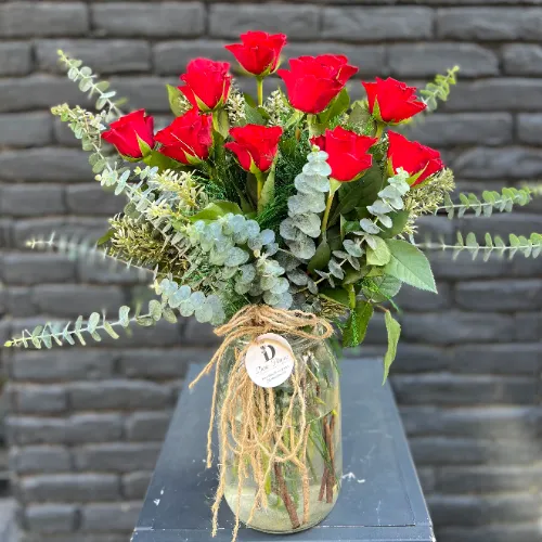 Derin Flowers Sevgilime 11 Gül Aranjman