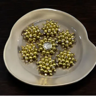 SavBrand Gold Boncuklu Taş Broş 5 Adet