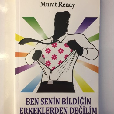 Ben Senin Bildiğin Erkeklerden Değilim - Murat Renay