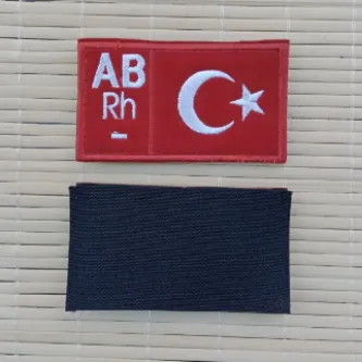 İzmir Askeri Malzeme Kırmızı Kadife Zemin Beyaz Nakış işlemeli AB Rh - Kan Gruplu Arma Patch Peç