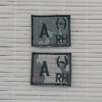 İzmir Askeri Malzeme 2 Adet Kara Kuvvetleri Eski Kamuflaj Renkli Nakış işlemeli A Rh - Ufak Kan Gruplu Arma Peç Patch