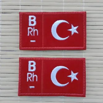 İzmir Askeri Malzeme 2 Adet Kırmızı Kadife Zemin Beyaz Nakış işlemeli B Rh - Kan Gruplu Arma Peç Patch