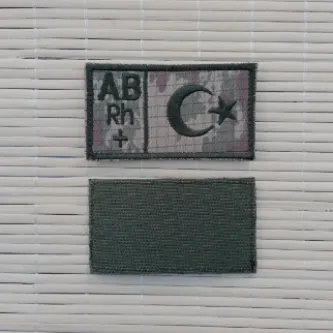 İzmir Askeri Malzeme Kara Kuvvetleri Eski Kamuflaj Renkli Nakış işlemeli AB Rh + Kan Gruplu Arma Patch Peç